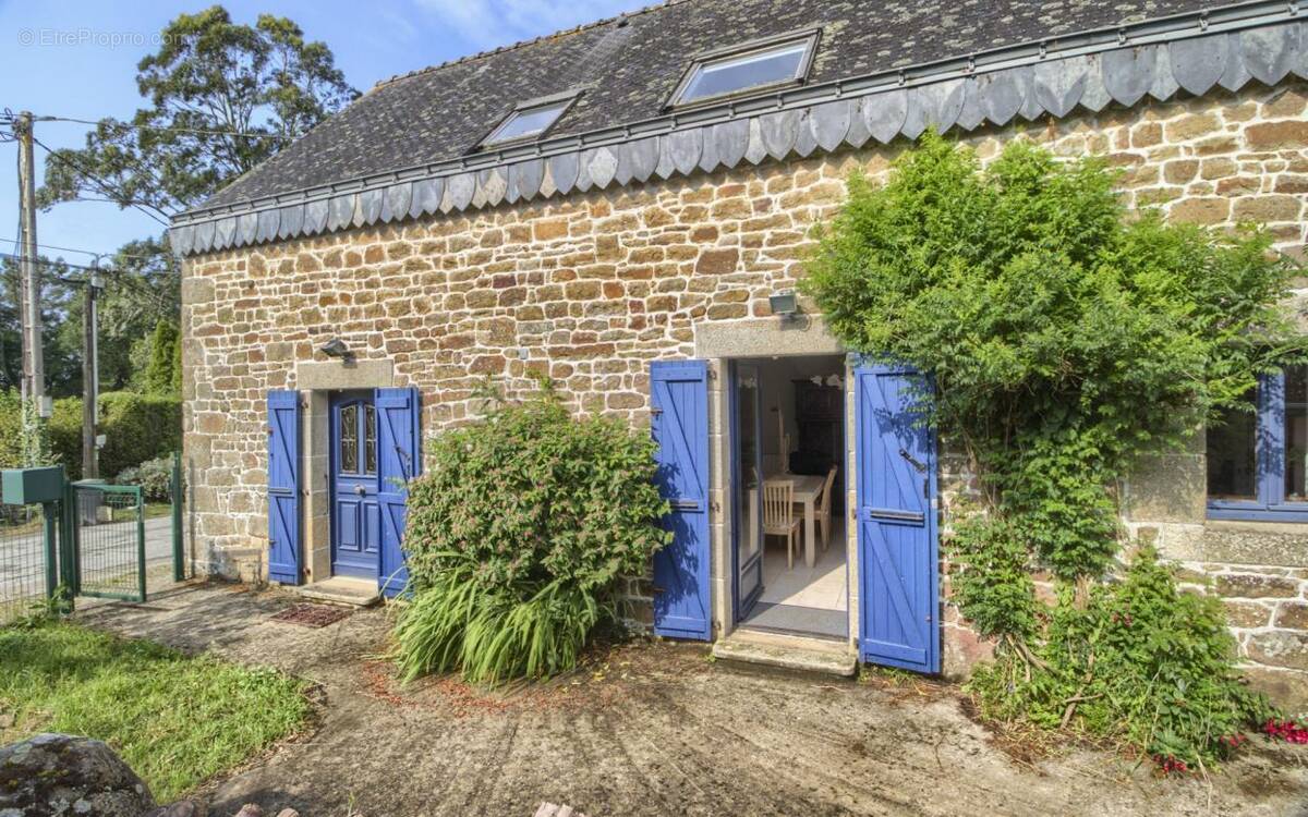Maison à PLOEMEL