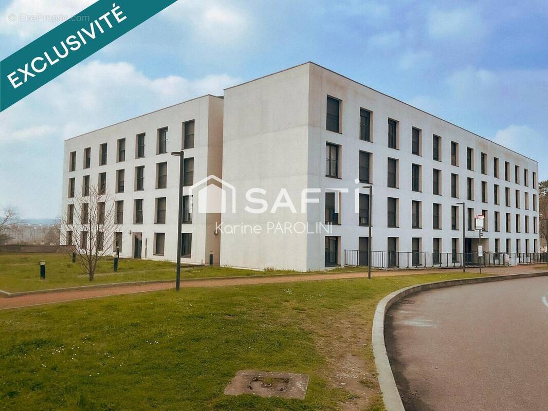 Photo 1 - Appartement à PIERRE-BENITE