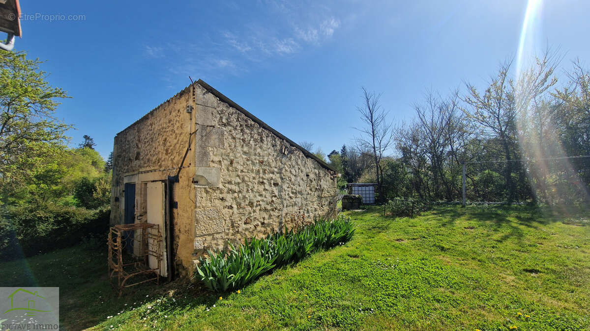 Maison à CELLE-LEVESCAULT