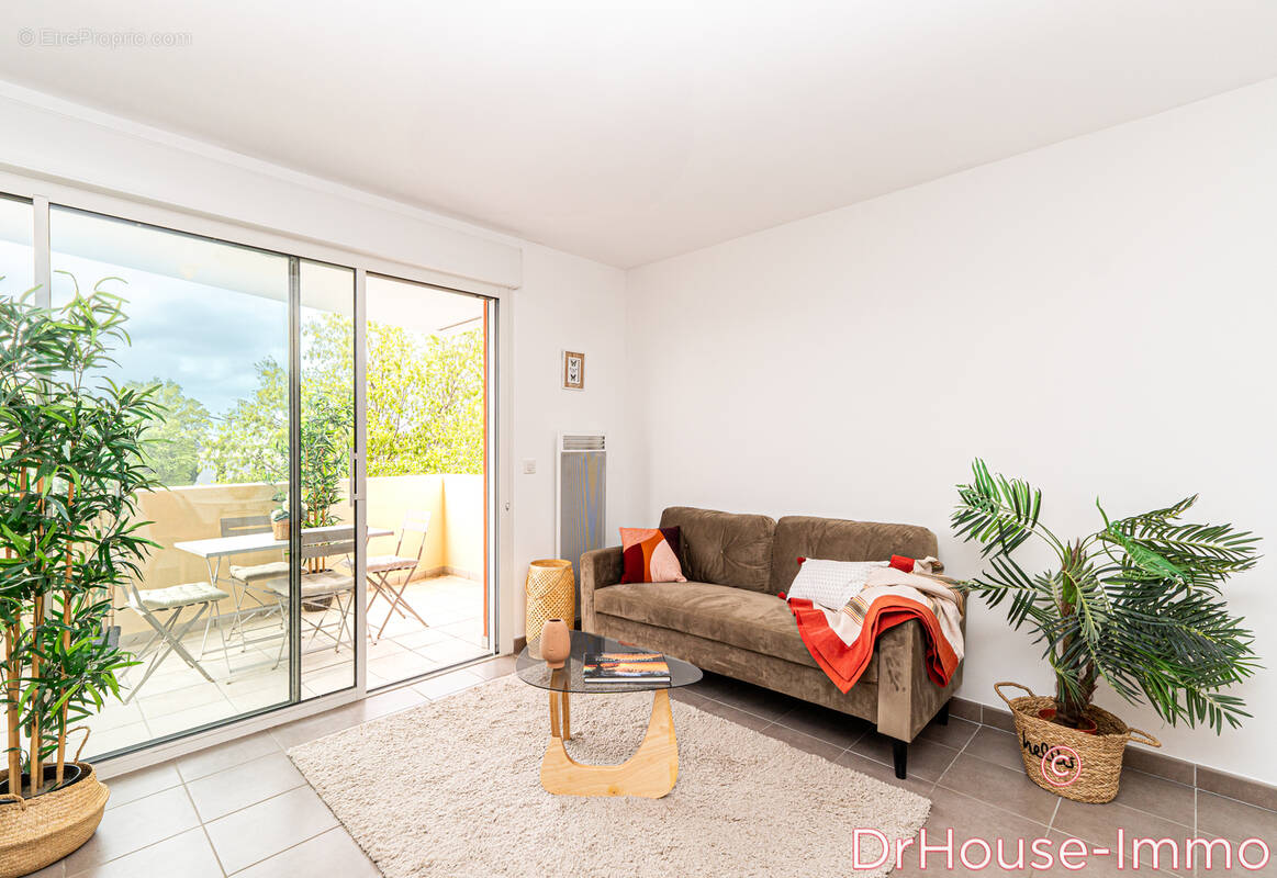 Appartement à VENELLES