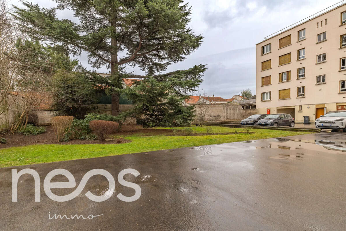 Appartement à SAINT-MAUR-DES-FOSSES