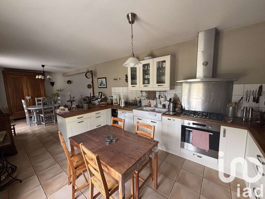 Photo 3 - Maison à FONTAINE-LA-GUYON