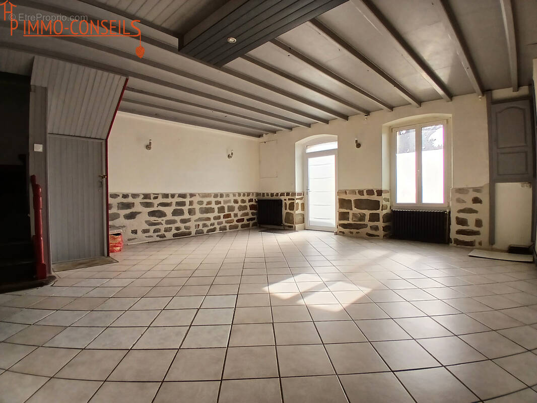 Maison à GUEMENE-PENFAO