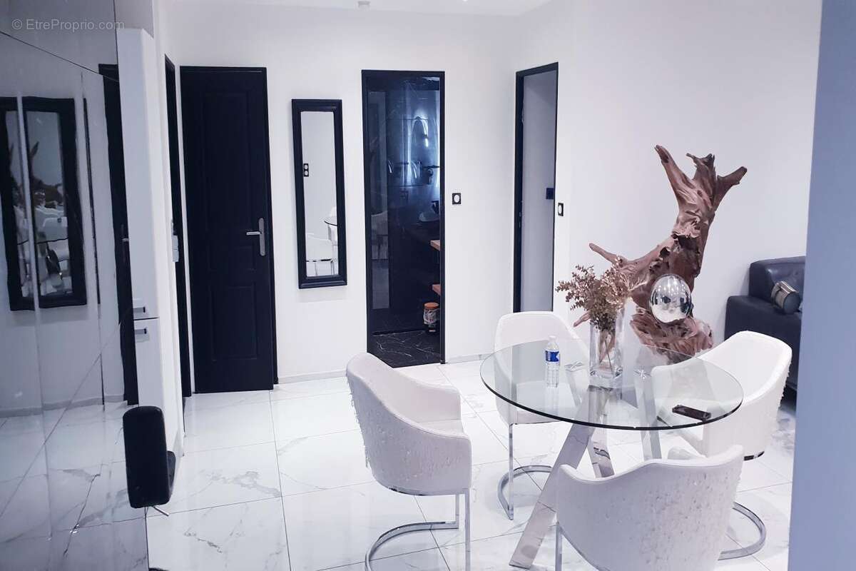 Appartement à LE CANNET
