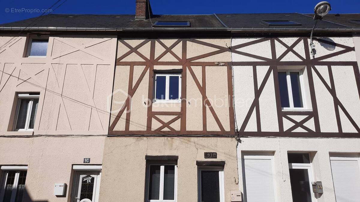 Maison à MONTVILLE