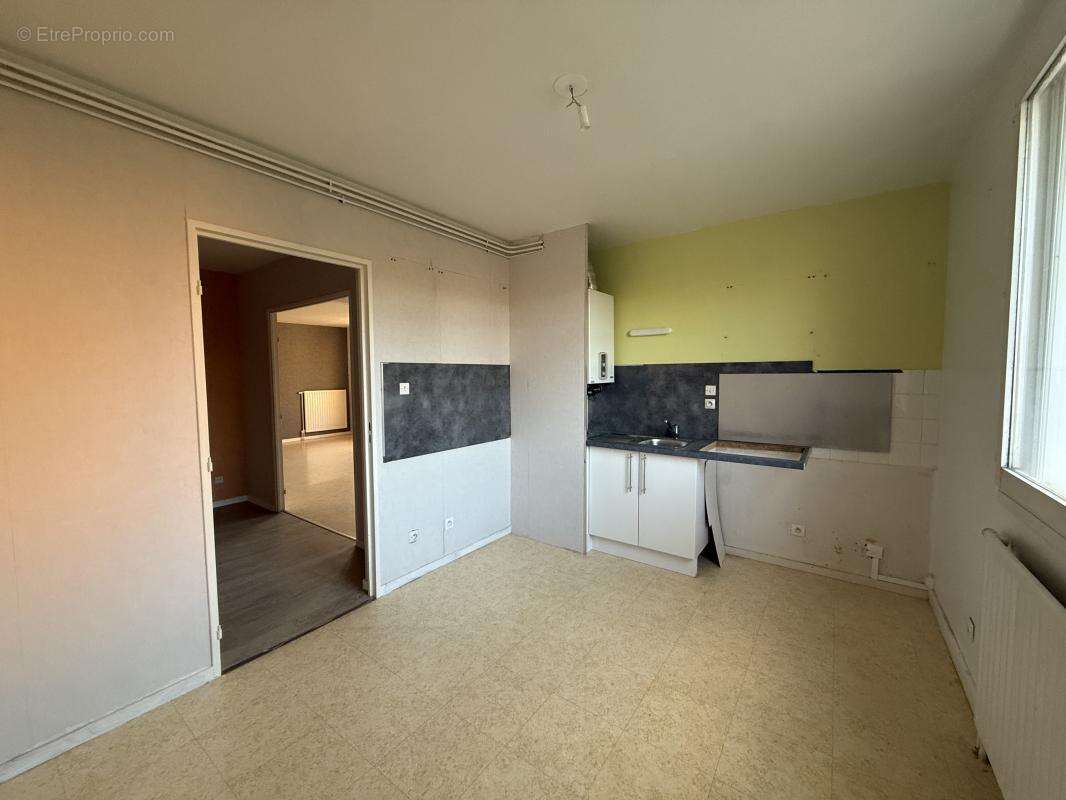 Appartement à UNIEUX
