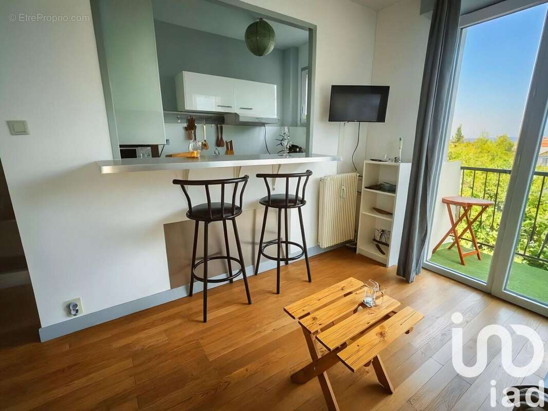 Photo 3 - Appartement à OULLINS