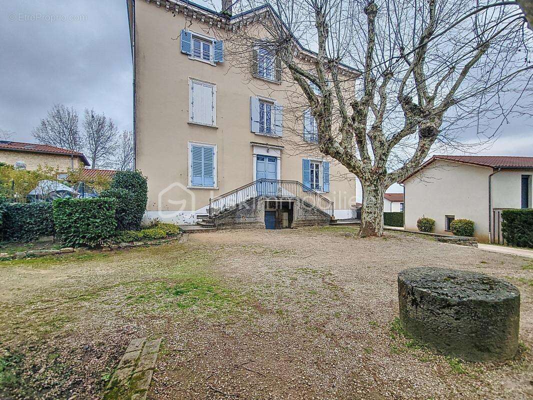 Appartement à LUCENAY