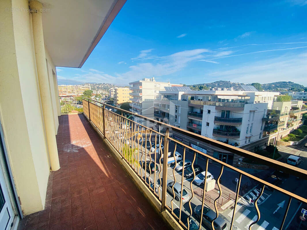 Appartement à LE CANNET