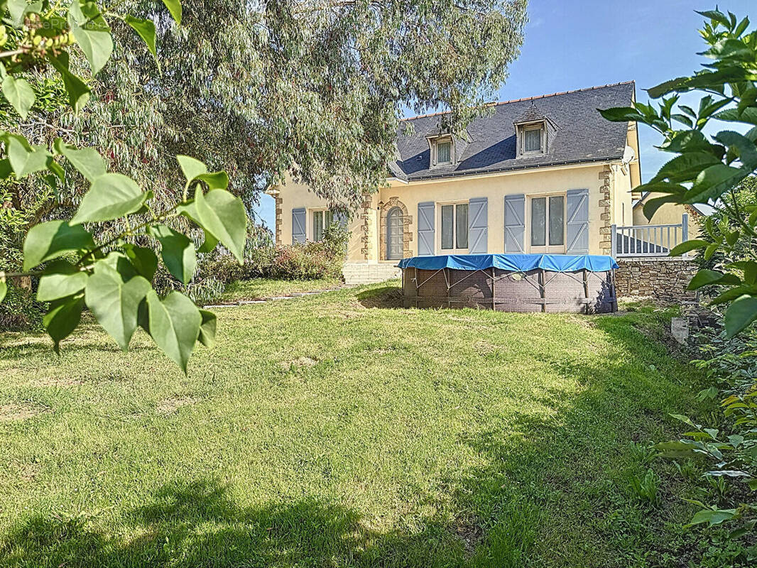 Maison à BRISSAC-QUINCE