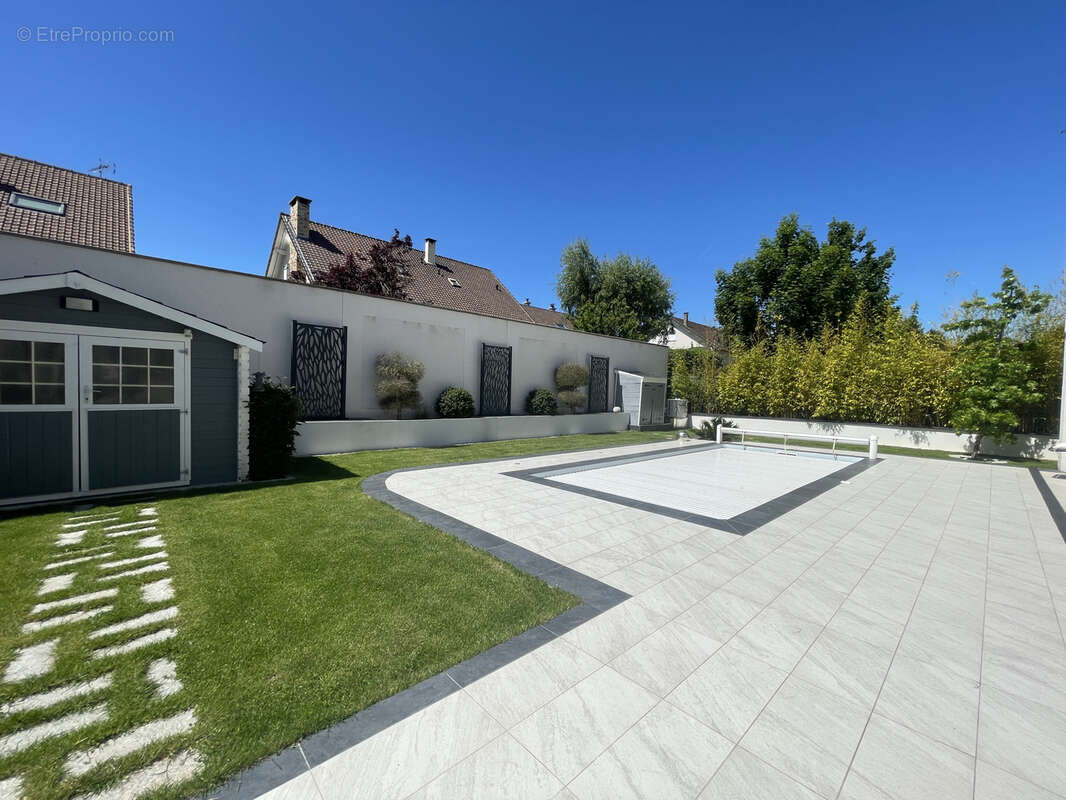 Maison à CLAYE-SOUILLY