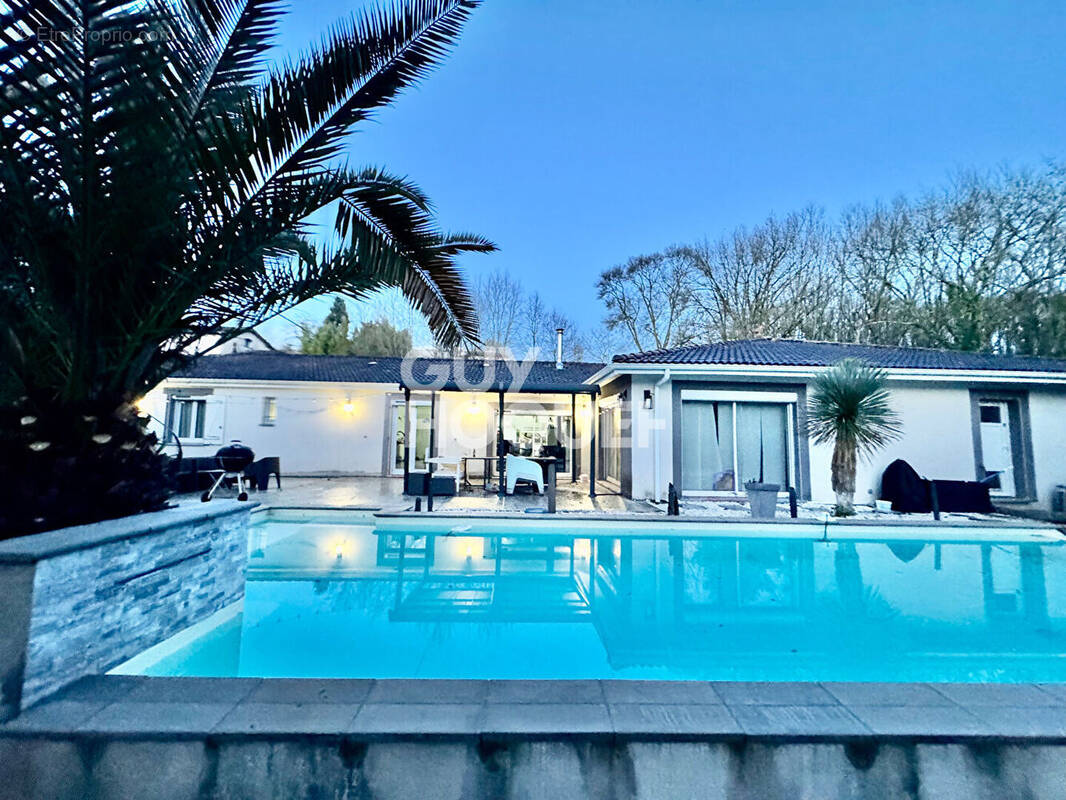 Maison à FRONTON