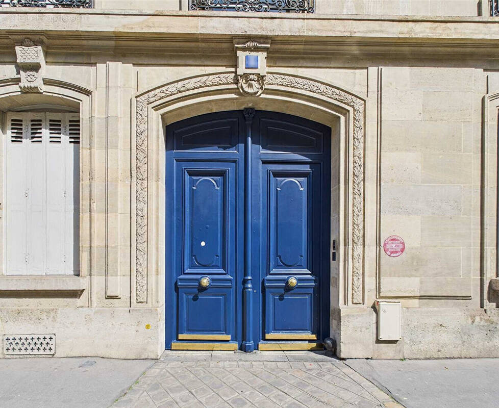 Commerce à PARIS-17E