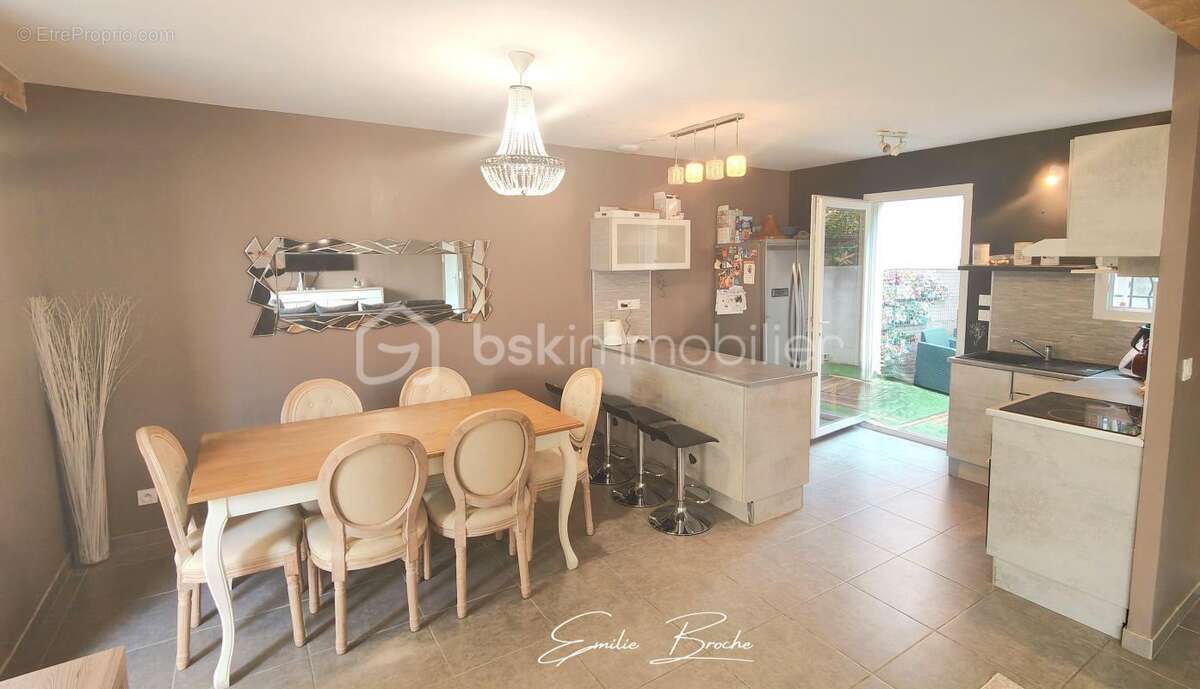 Maison à VISAN