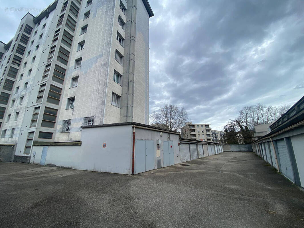 Parking à GRENOBLE