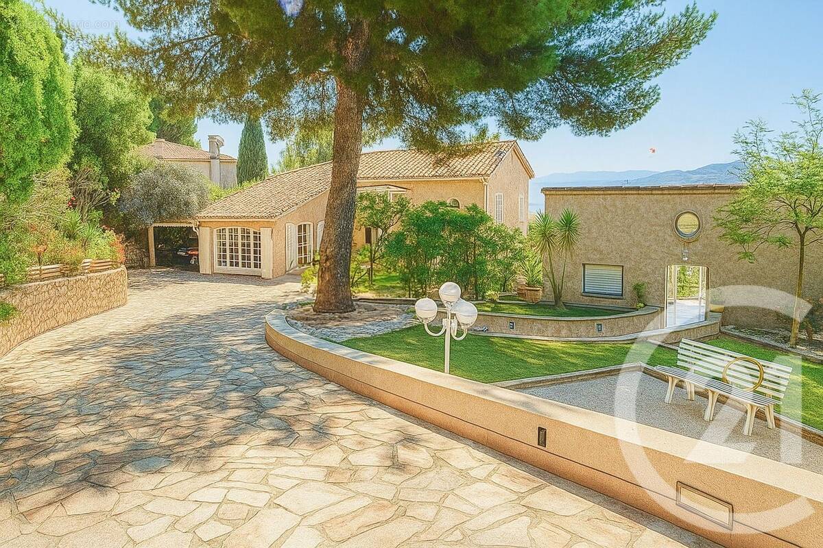 Maison à LE LAVANDOU