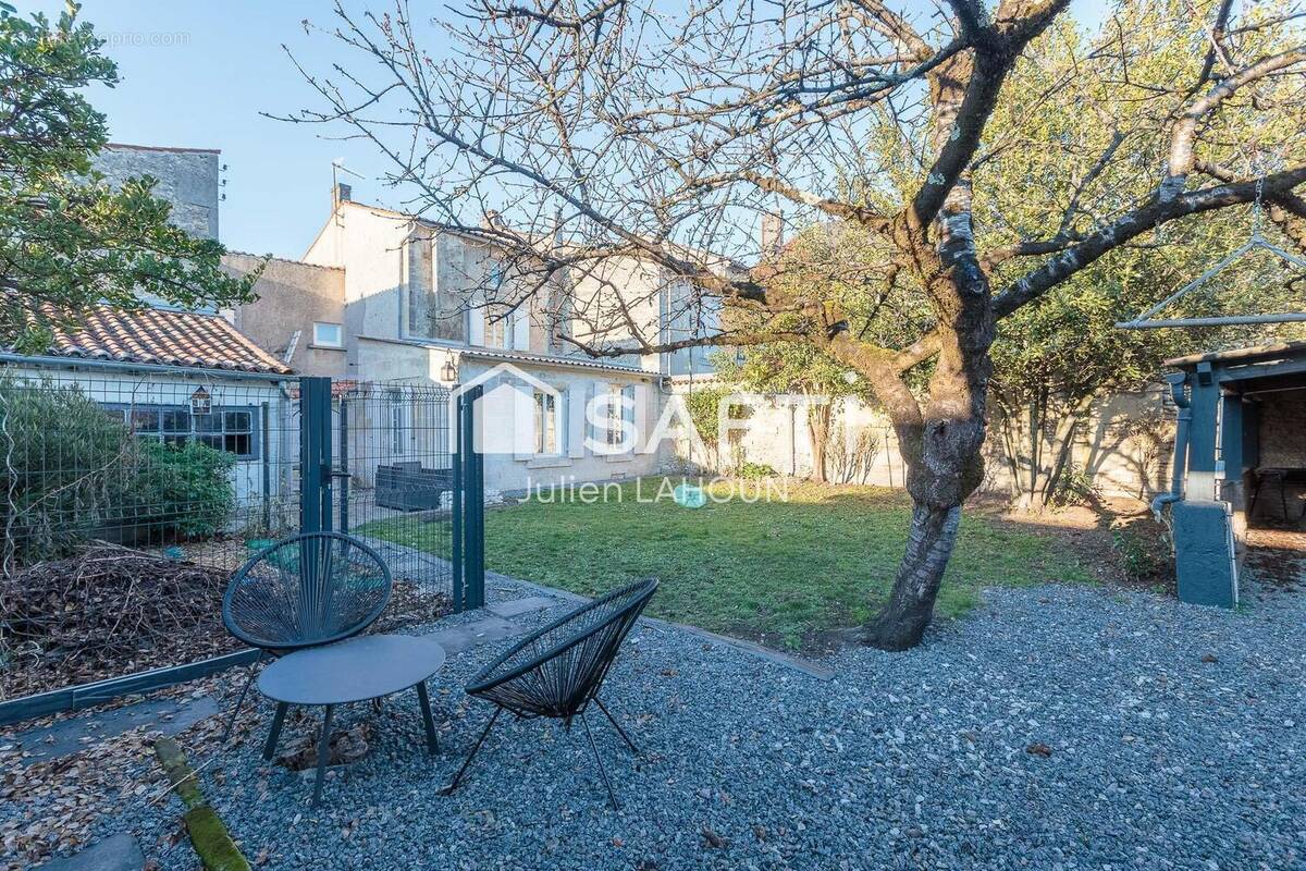 Photo 1 - Maison à COGNAC