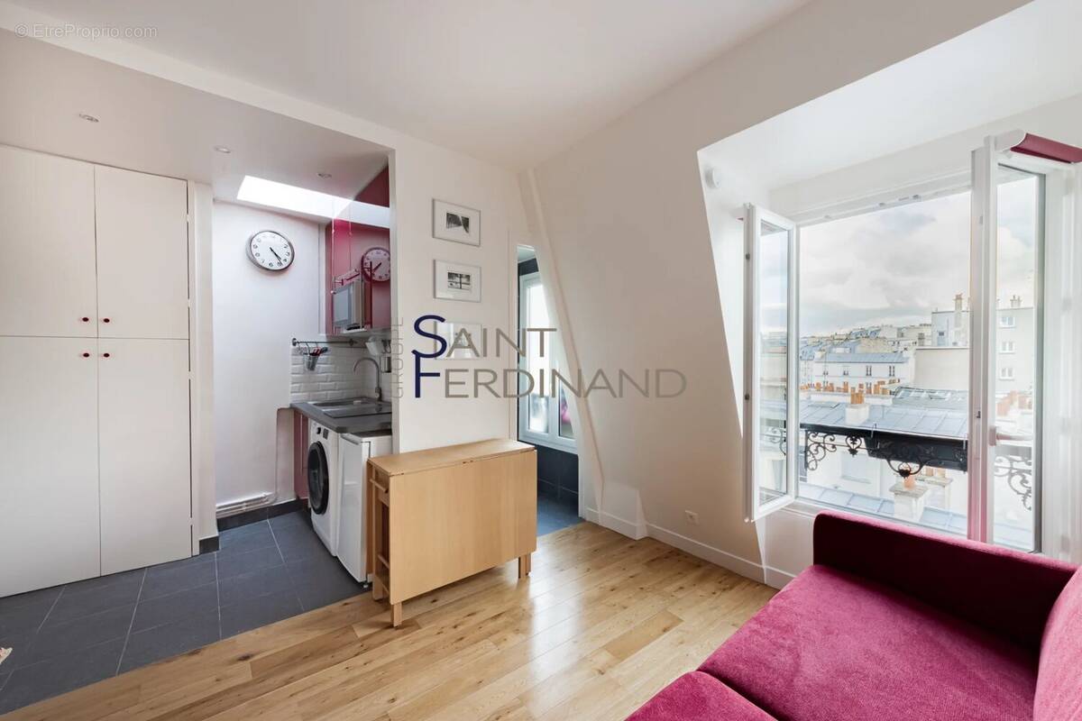Appartement à PARIS-17E