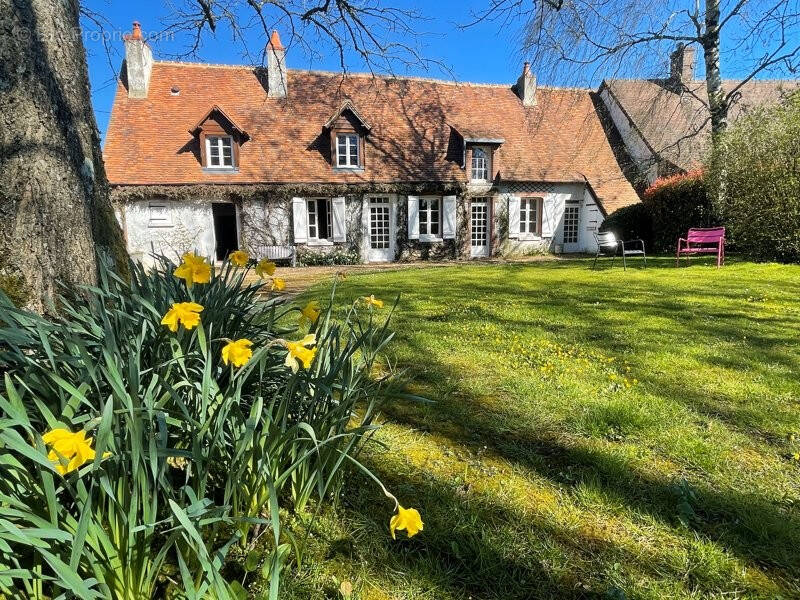 Maison à LA BAZOCHE-GOUET