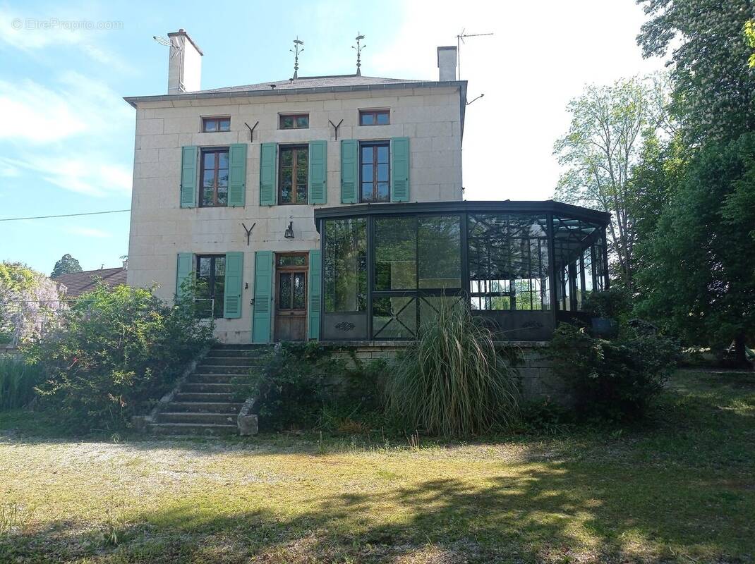 Maison à FAIN-LES-MONTBARD