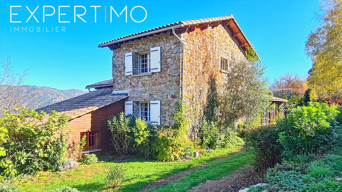 Maison à SAUMANE