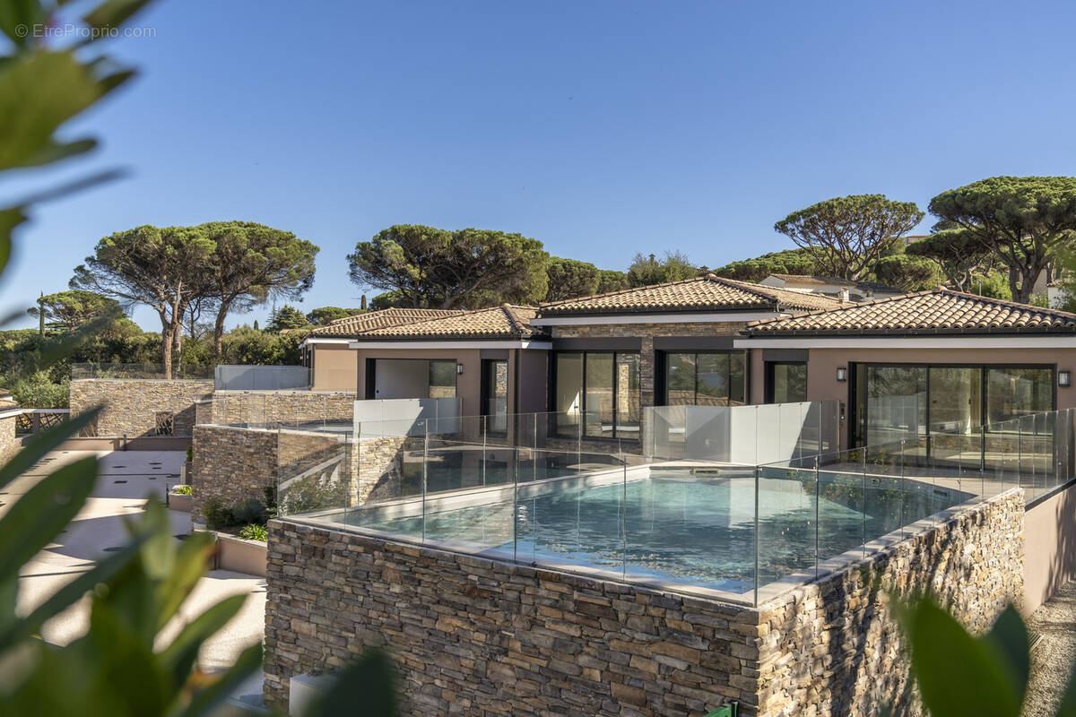 Maison à GASSIN