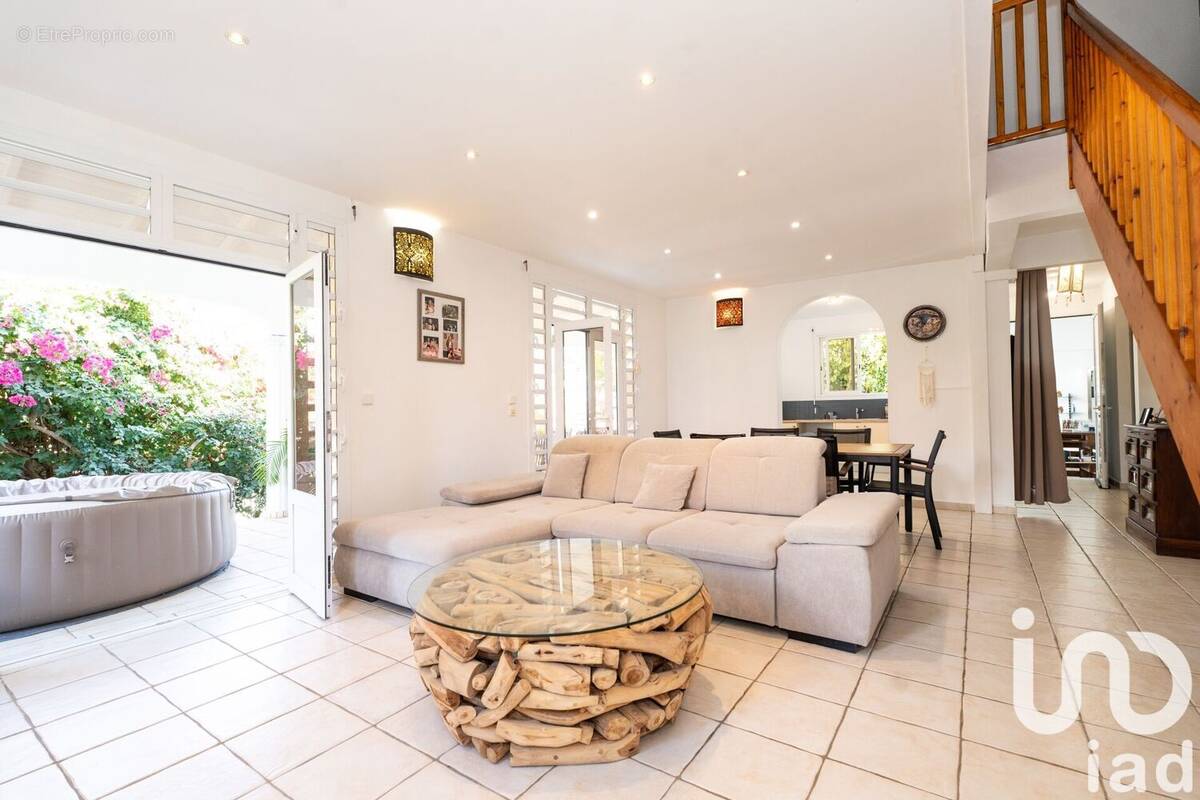 Photo 1 - Maison à PETIT-BOURG