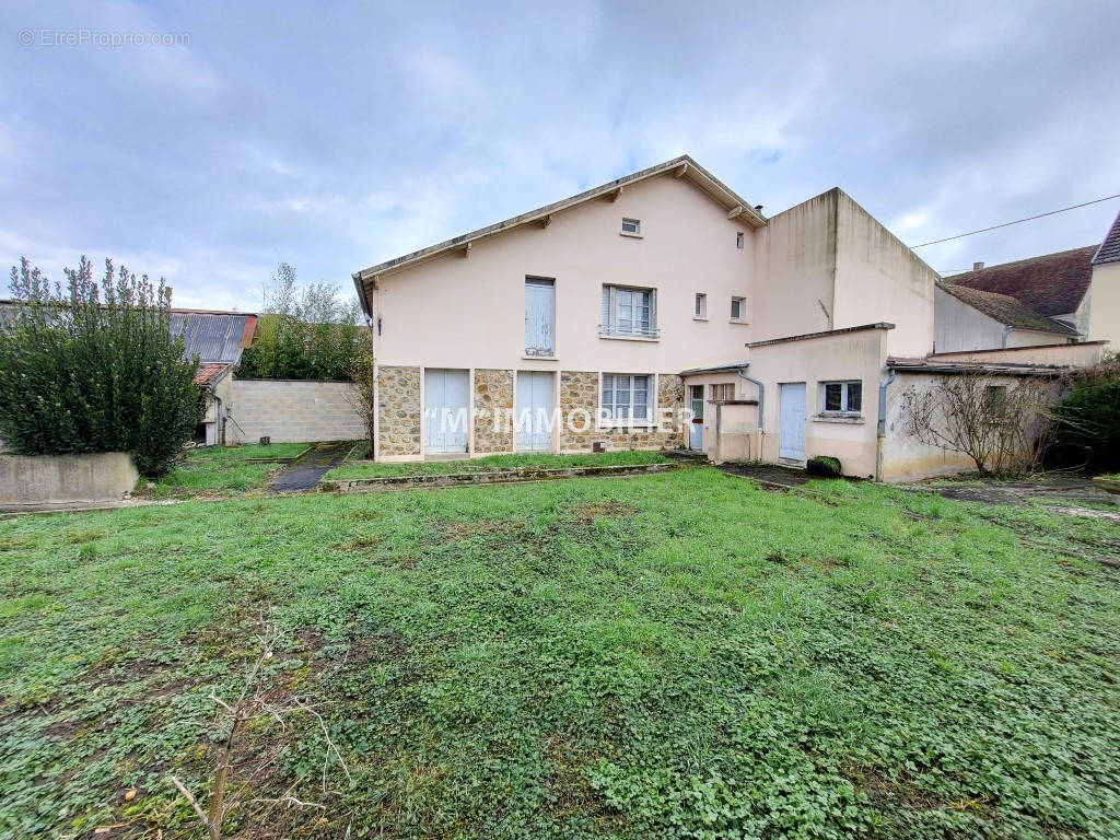Maison à ROMENY-SUR-MARNE