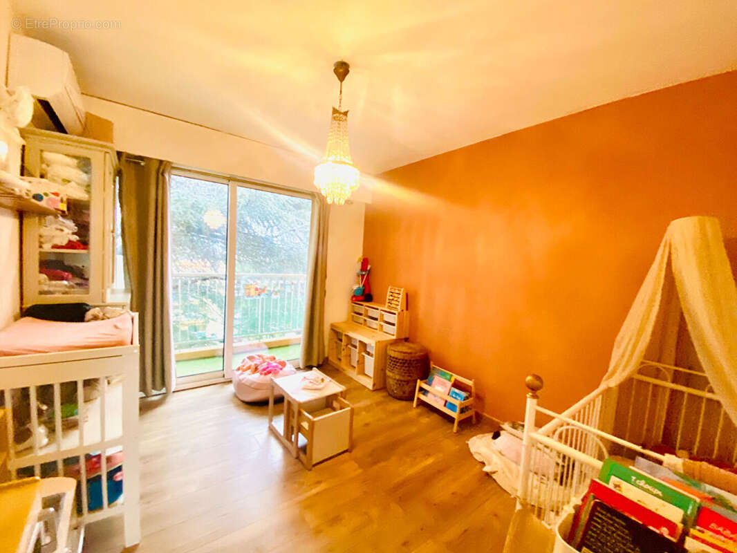 Appartement à MANDELIEU-LA-NAPOULE