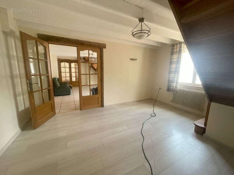 Maison à MOURIEZ