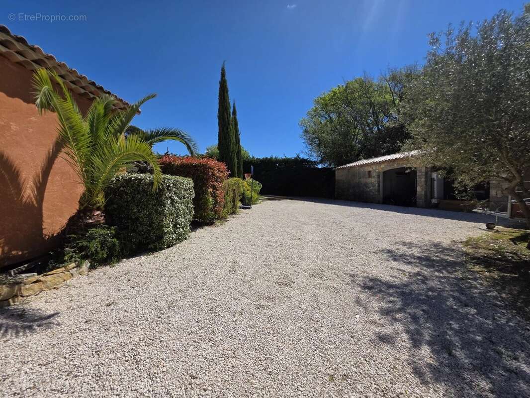 Maison à LORGUES