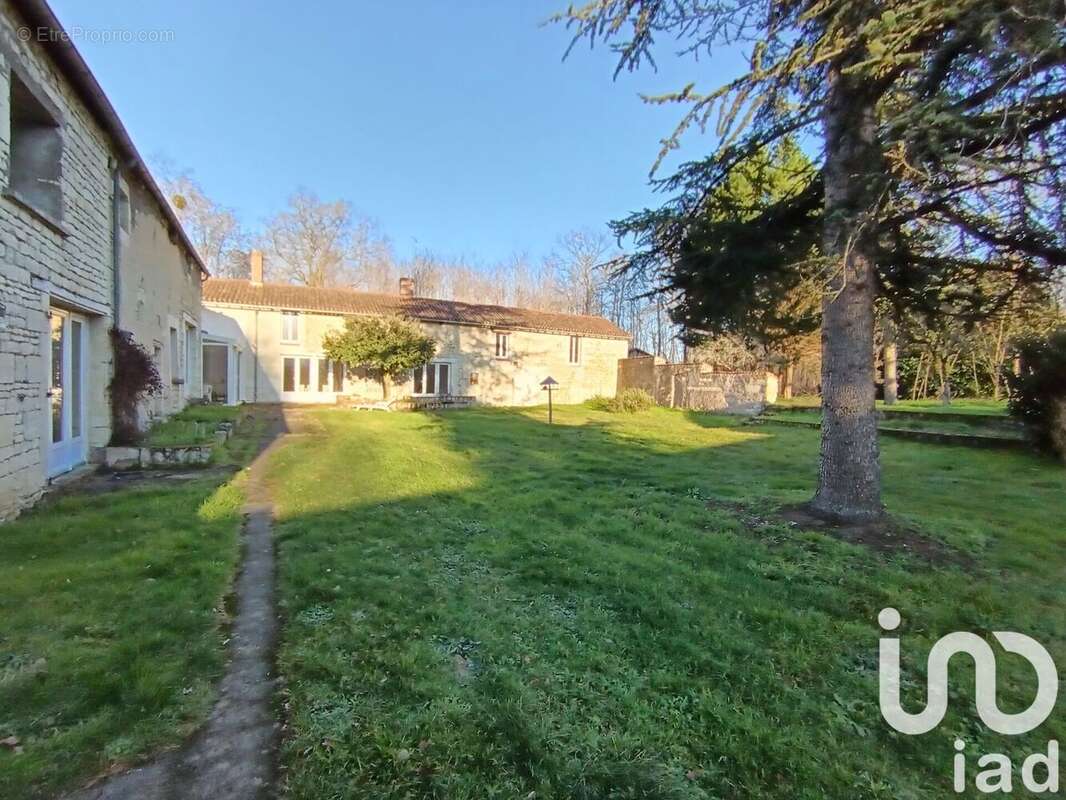 Photo 3 - Maison à MONTS-SUR-GUESNES
