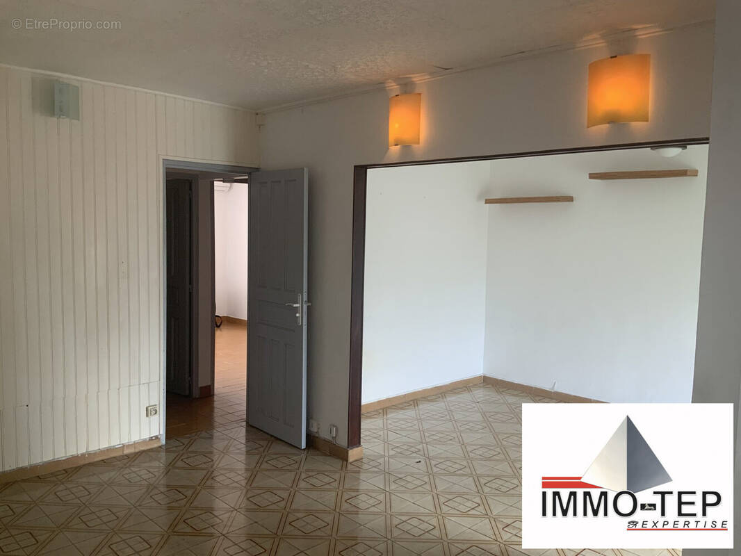 Appartement à LES ABYMES