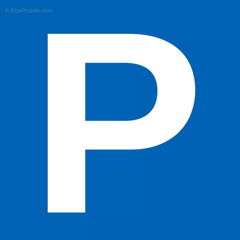 Parking à PARIS-3E