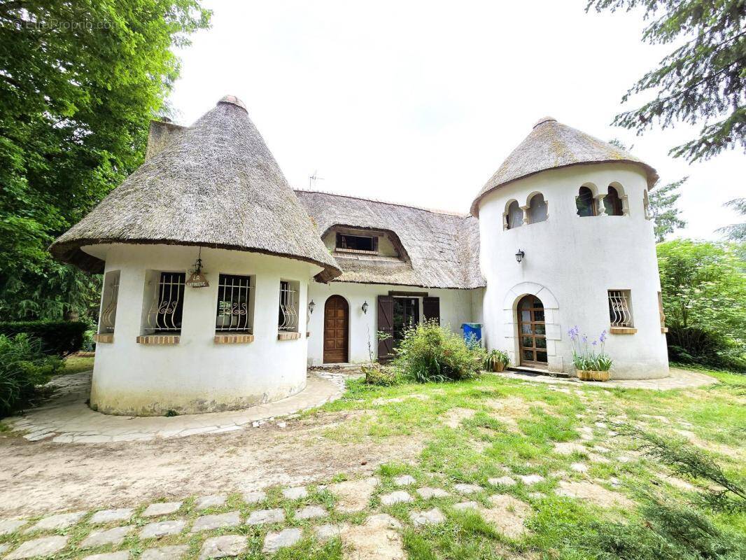 Maison à LE PERRAY-EN-YVELINES