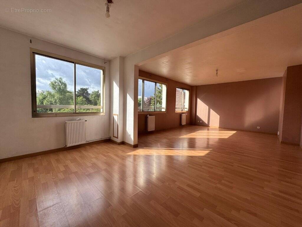 Appartement à LA MADELEINE