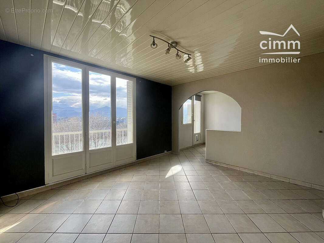 Appartement à SEYSSINET-PARISET