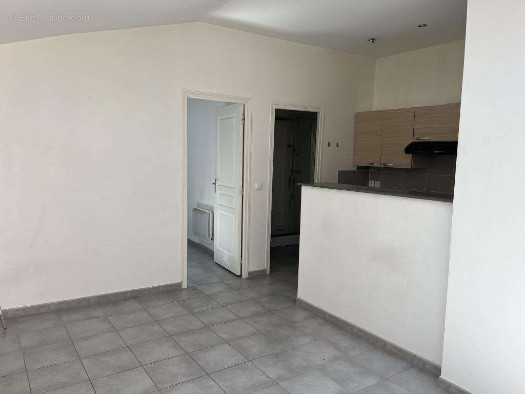 Appartement à ANGERVILLE