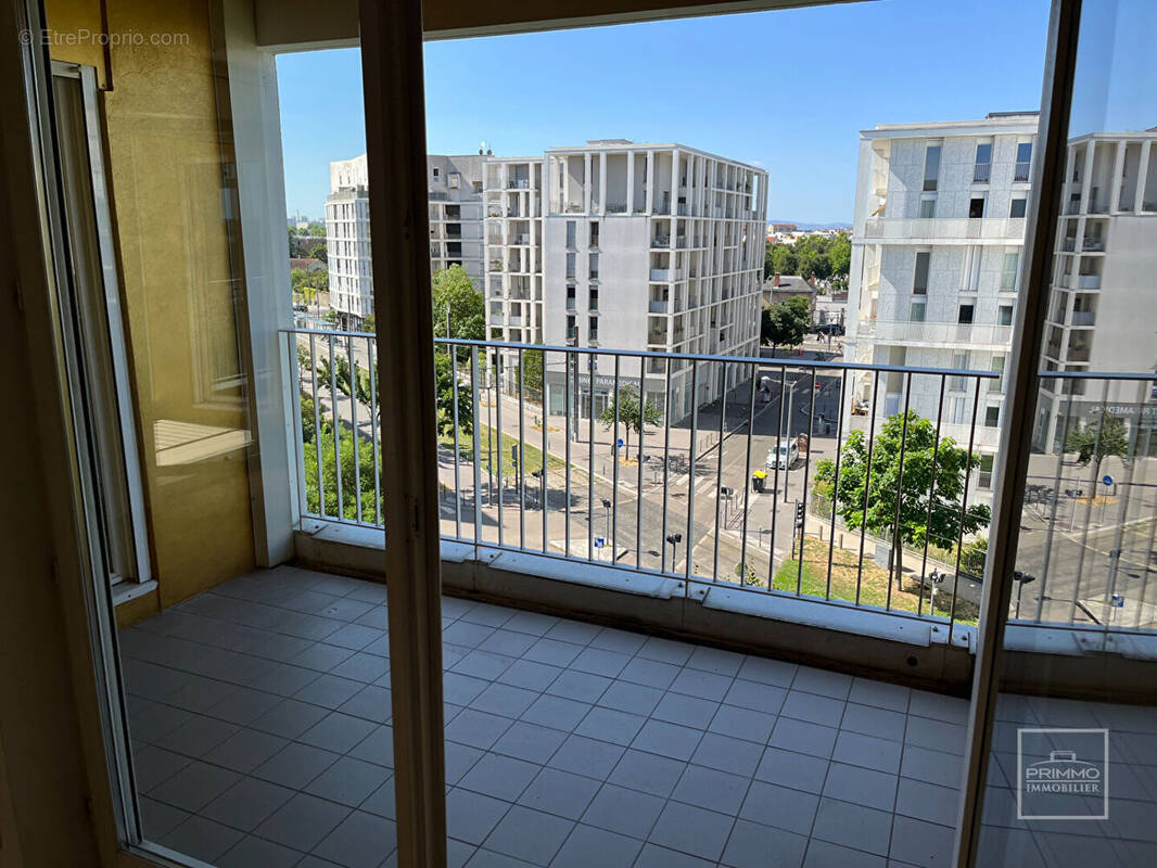 Appartement à LYON-8E