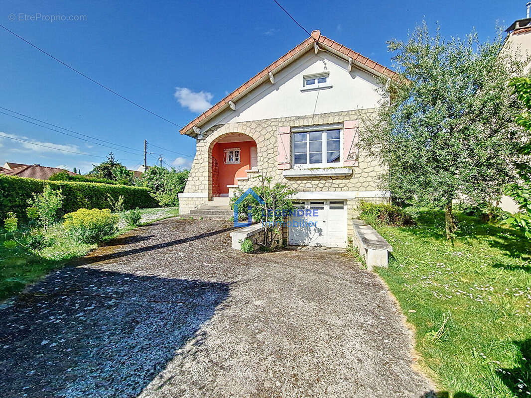 Maison à LA FRETTE-SUR-SEINE
