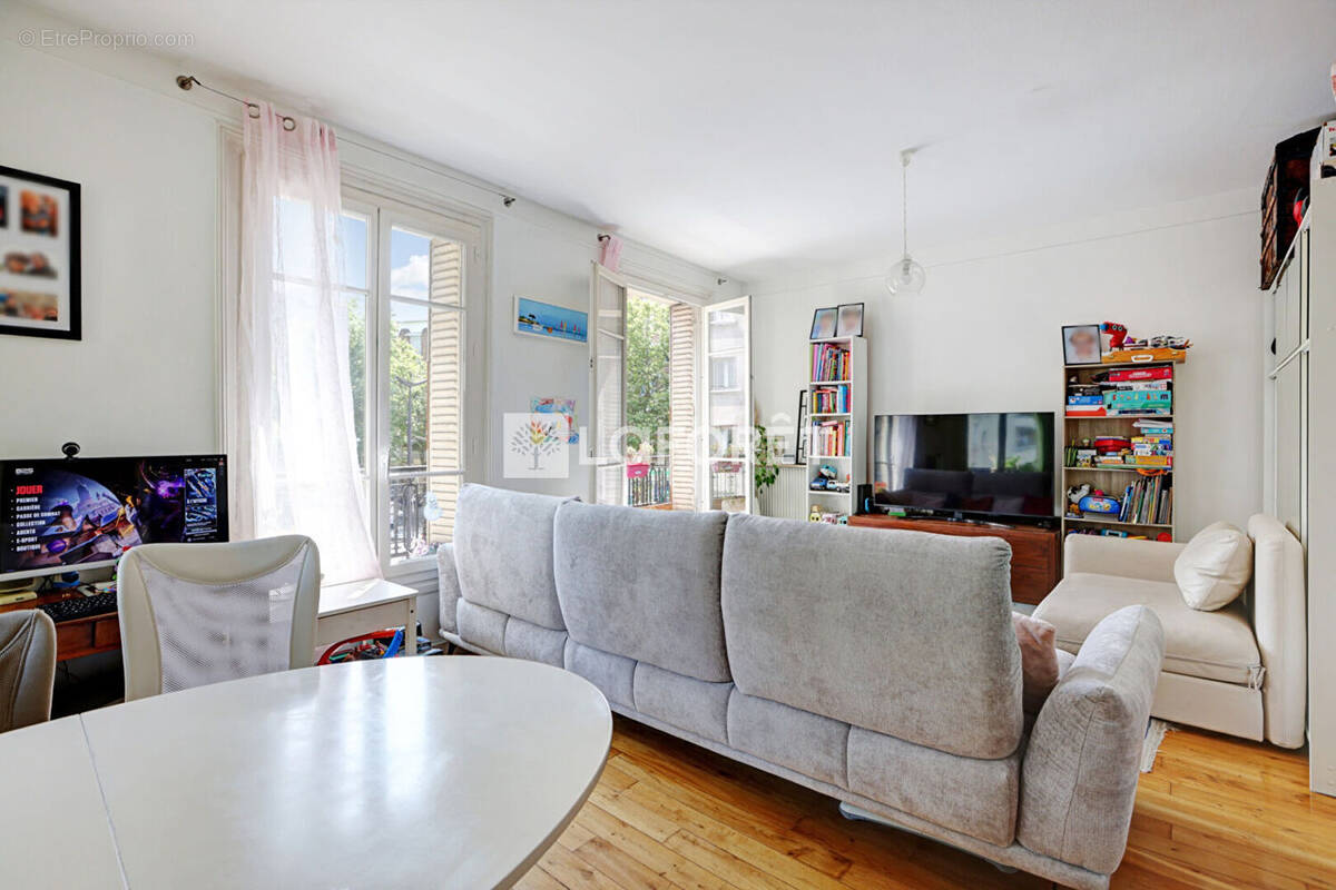 Appartement à PARIS-14E