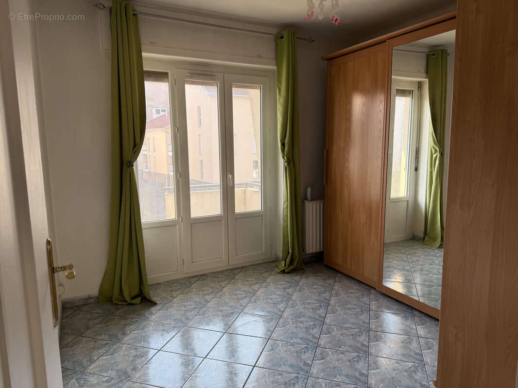 Appartement à LYON-8E