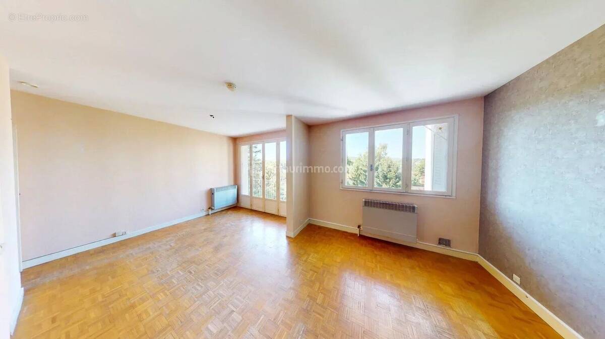Appartement à PONT-EVEQUE