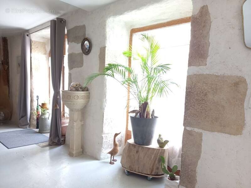 Maison à PUYLAGARDE