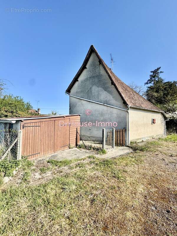Maison à LA CHAPELLE-SAINT-SEPULCRE