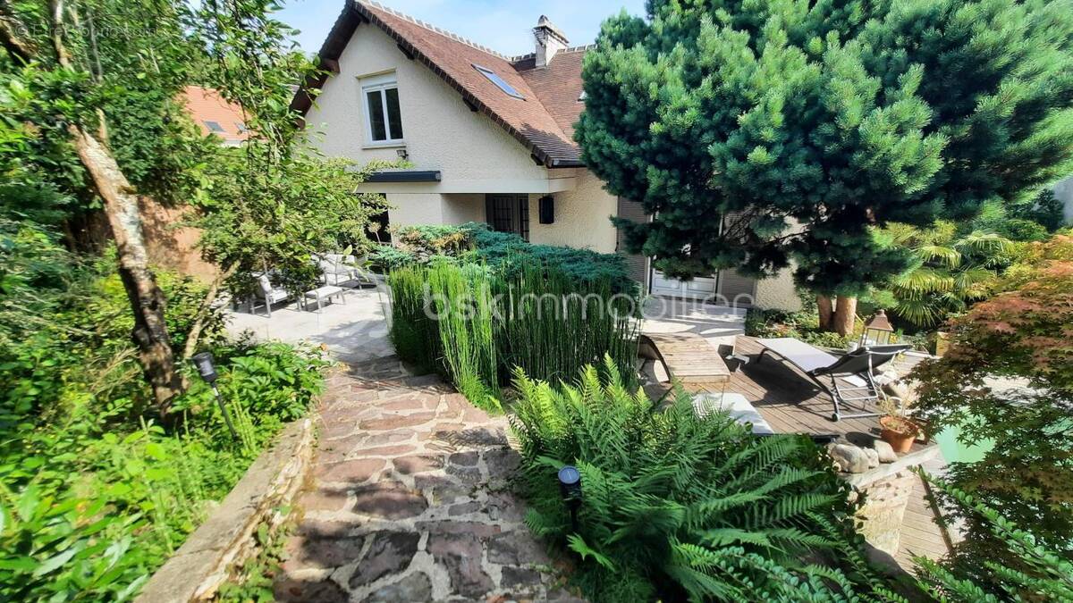 Maison à SAINT-BRICE-SOUS-FORET