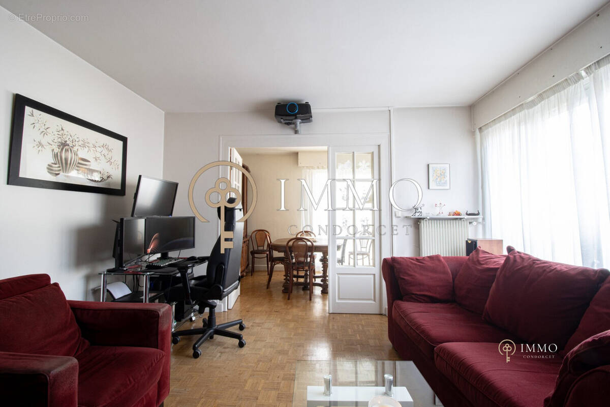 Appartement à BOURG-LA-REINE