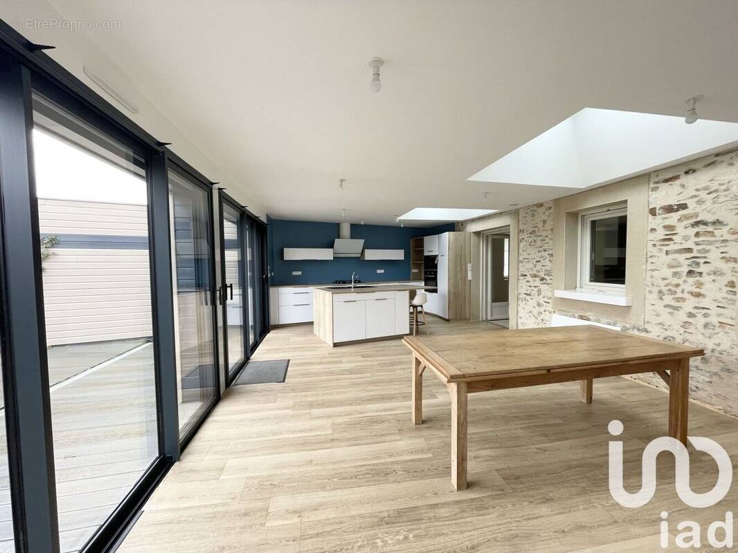 Photo 1 - Maison à BONCHAMP-LES-LAVAL
