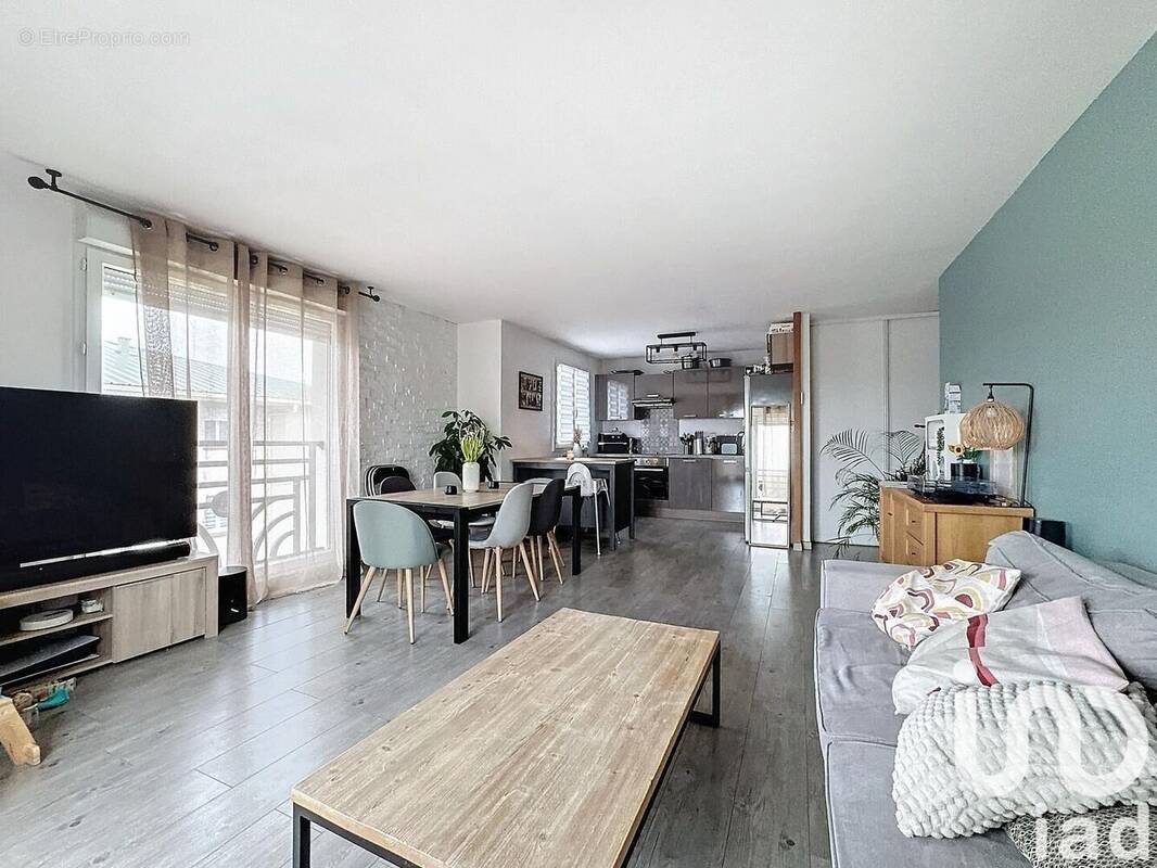 Photo 1 - Appartement à SAINTE-GENEVIEVE-DES-BOIS