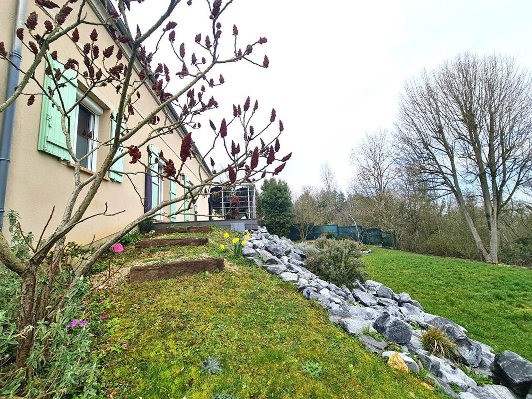 Maison à VIARMES